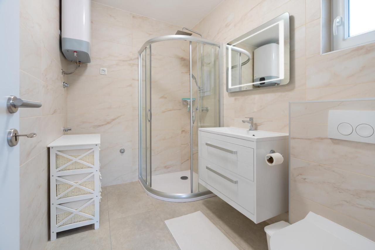 ויר Number One Apartments מראה חיצוני תמונה