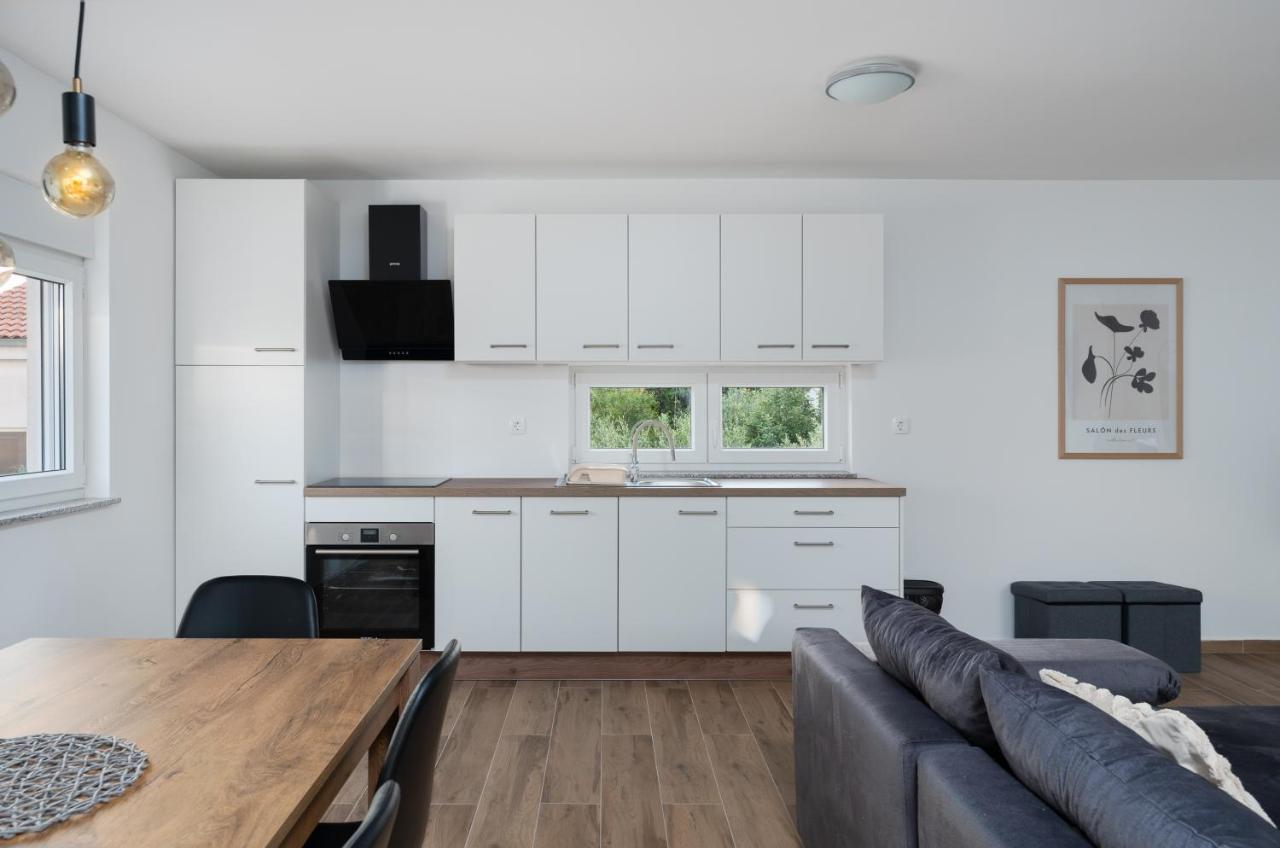 ויר Number One Apartments מראה חיצוני תמונה