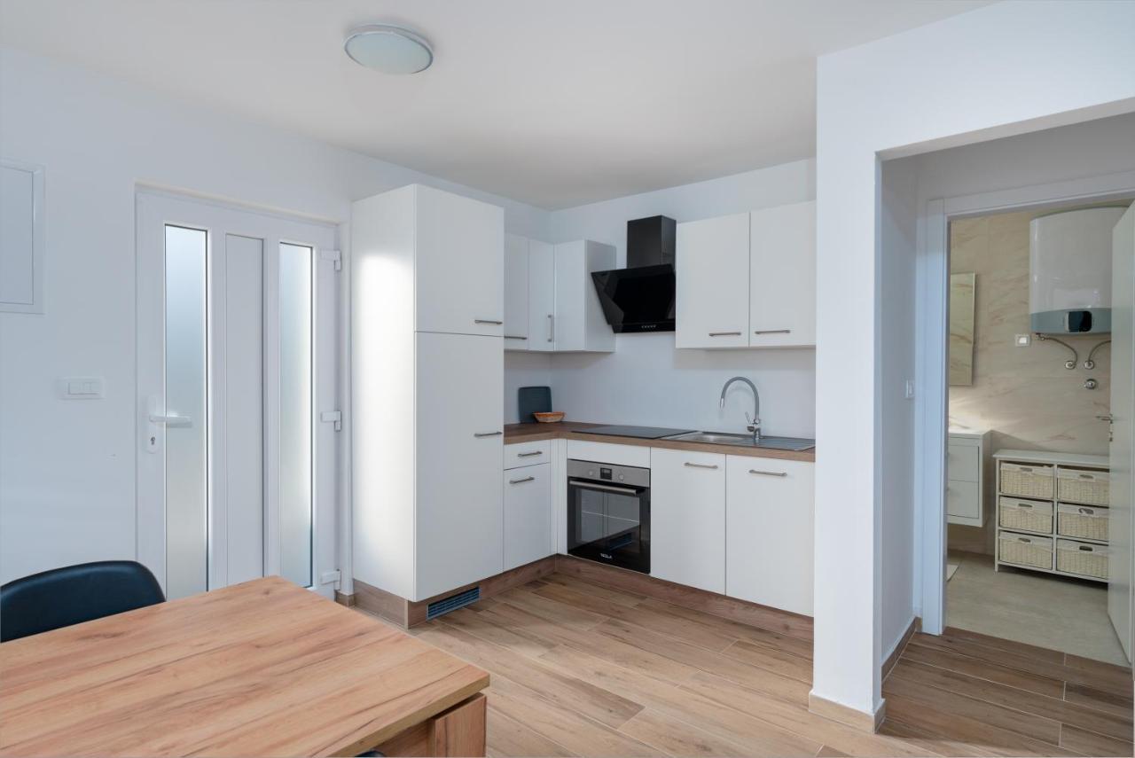 ויר Number One Apartments מראה חיצוני תמונה