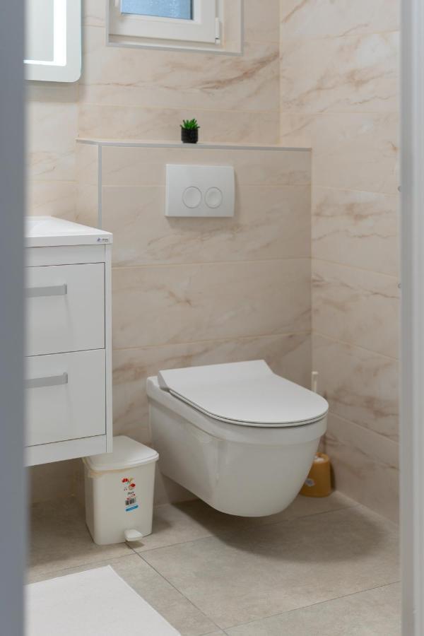 ויר Number One Apartments מראה חיצוני תמונה